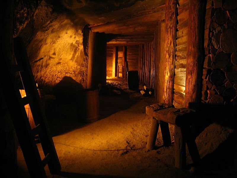 Wieliczka salt mine - old corridor